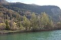 Lac artificiel de la base de loisirs d'Orcières-Merlette en mars.