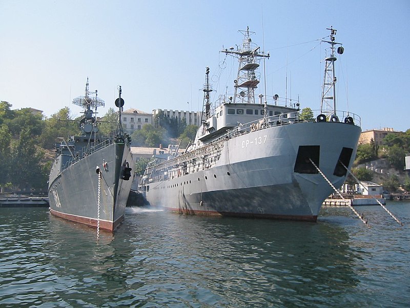 File:SR-137&Muromets2005Sevastopol.jpg