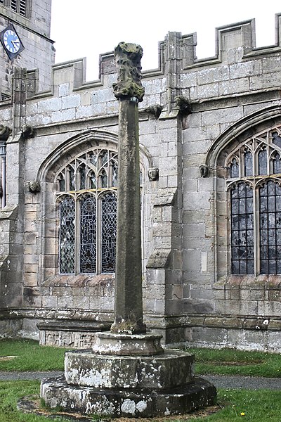 File:Saint Chad's Church, Wrecsam, Cymru, Wales 15.jpg