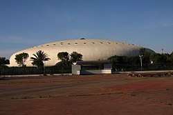 Salle omnisport à Alger - Oscar Niemeyer.jpg