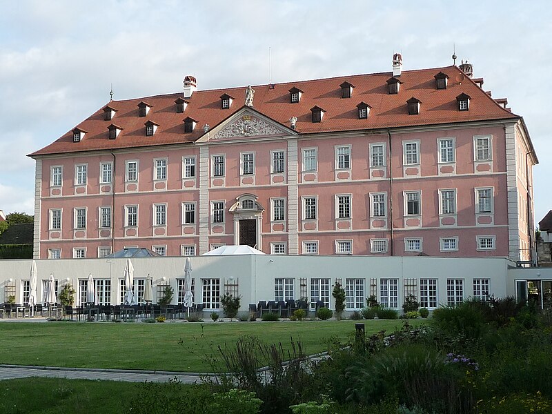 File:Schloss Reichmannsdorf 01.JPG