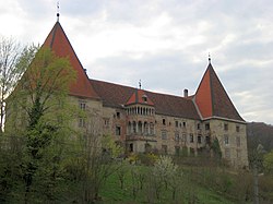 Schloss Spielfeld.jpg