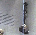 Statua Sešat, bronza, 15,8 cm, kasni period starog Egipta (664–332. p. n. e.), muzej Luvr