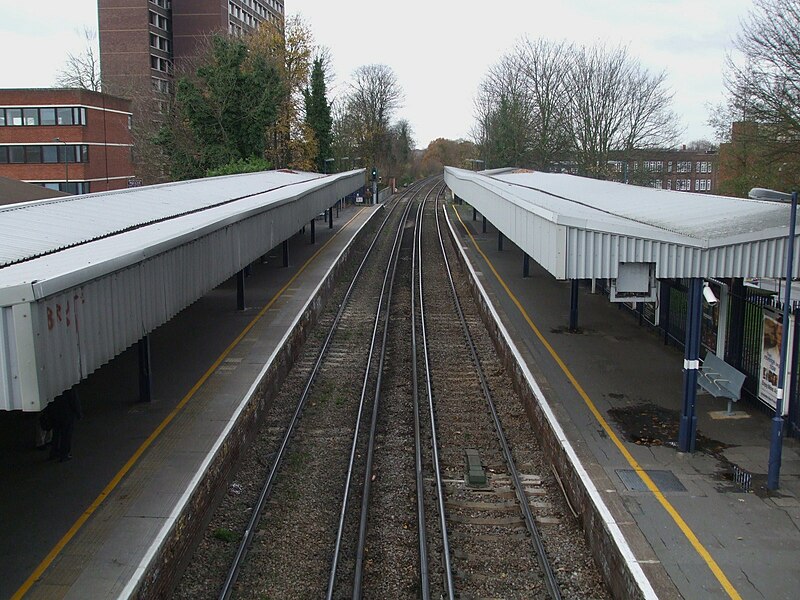 File:Sidcup station high westbound.JPG