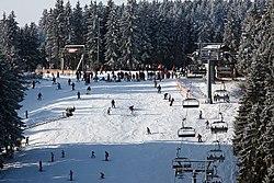 Skilift und Skipiste in Winterberg (10570359574).jpg