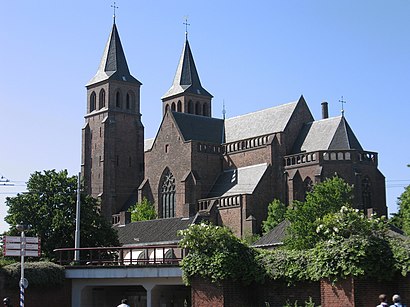 Hoe gaan naar St. Walburgisbasiliek met het openbaar vervoer - Over de plek