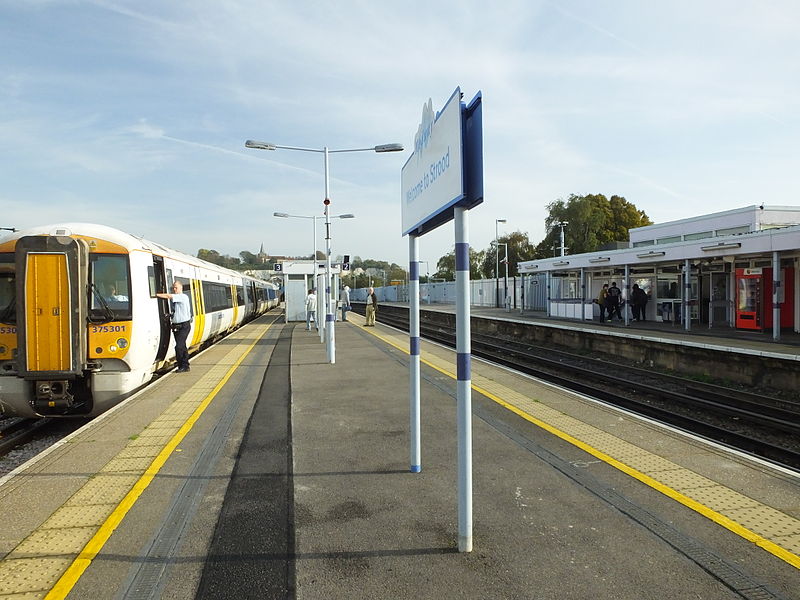 File:Strood Station (SOO) 3399.JPG