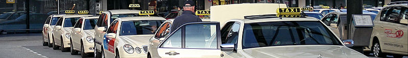 File:Taxis at EDDT-(jha) banner.jpg