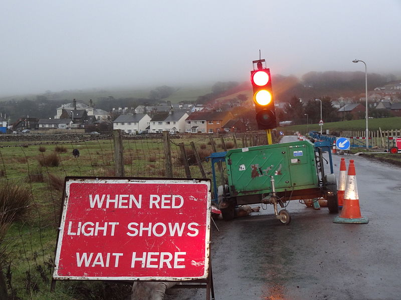 File:Temporary traffic light.JPG