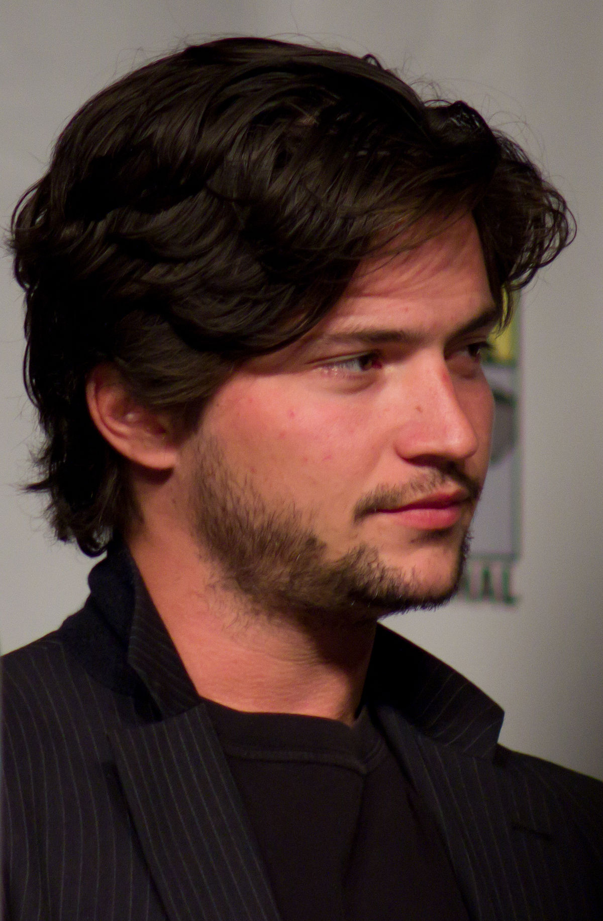 File:Thomas McDonell 2013 (cropped).jpg - Wikimedia Commons