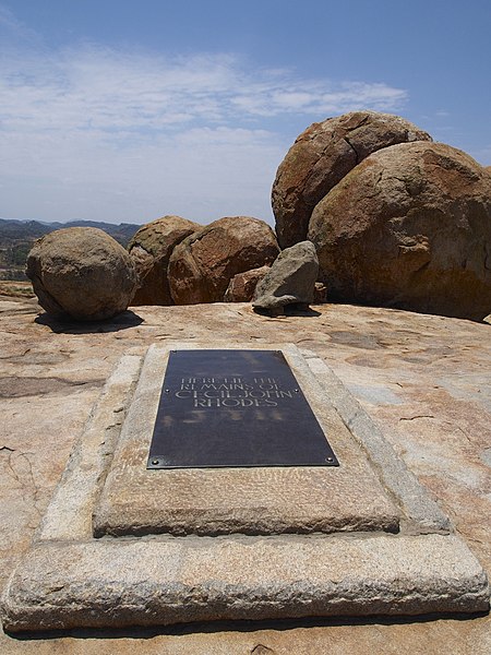 File:Tomb Cecil Rhodes1.jpg