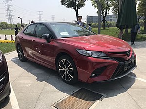 Toyota Camry XV70 China 01.jpg