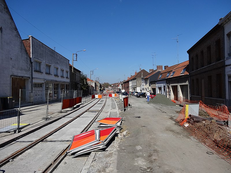 File:Travaux de la branche vers Vieux-Condé de la ligne B du tramway de Valenciennes en avril 2013 (322).JPG