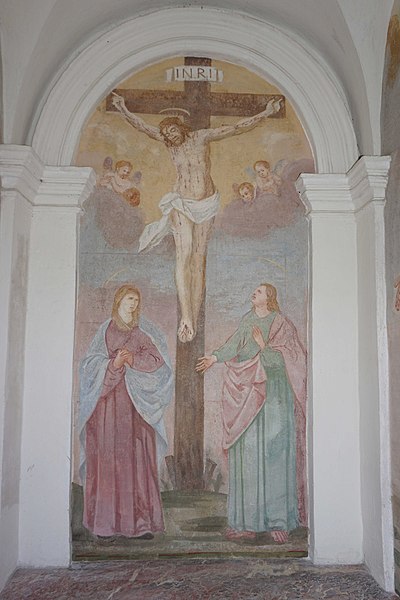 File:Tri poslikave v manjši kapelici na Na Logu pri Poljanah.jpg