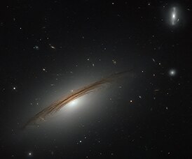 Спиральная галактика UGC 12591, снятая космическим телескопом Хаббл