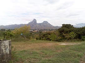 Una vista desde la UNERG a los Morros de San Juan de los Morros.jpg