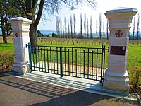 Verdun cimetiere militaire francais bevaux.JPG