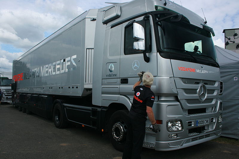 File:Vodafone McLaren Mercedes F1 transporter - Flickr - Supermac1961.jpg