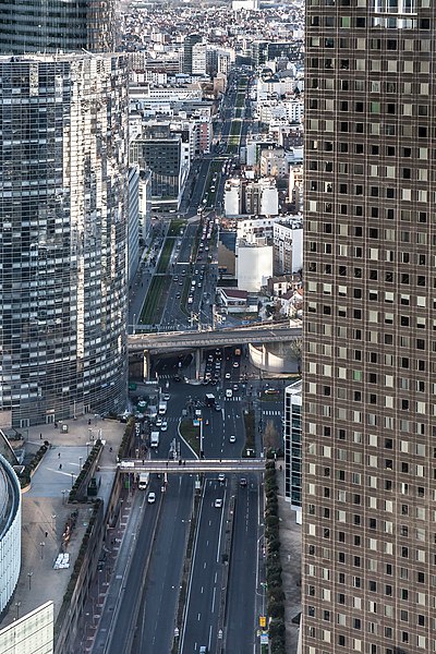 File:Vu du 39e étage 4, La Défense.jpg
