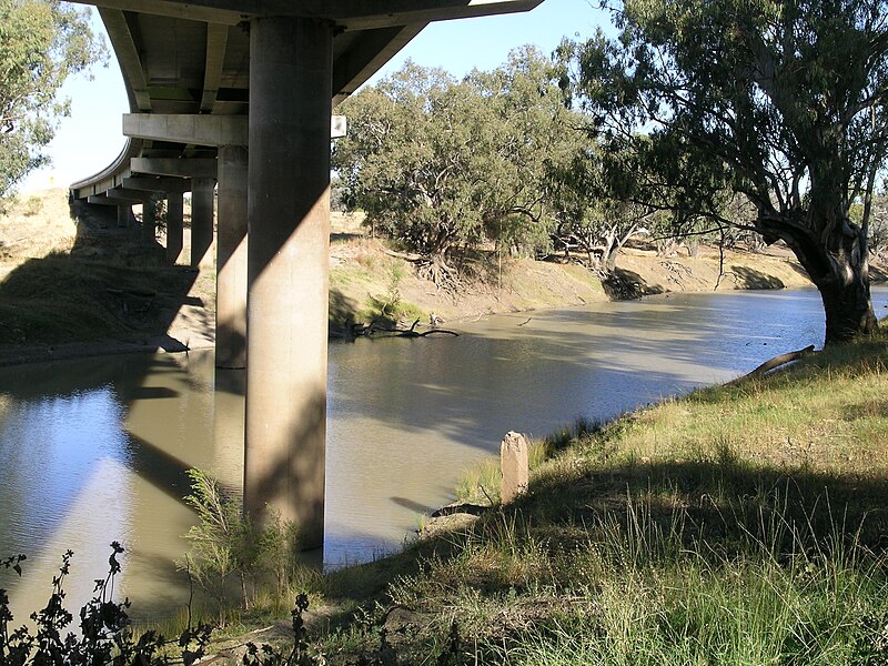 File:Walgett Dick O'Brien Bridge.jpg