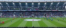 Die Haupttribüne vor einem Testspiel des KSC gegen den FC Bayern München im Januar 2016