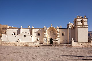 Yanque Peru Iglesia.jpg