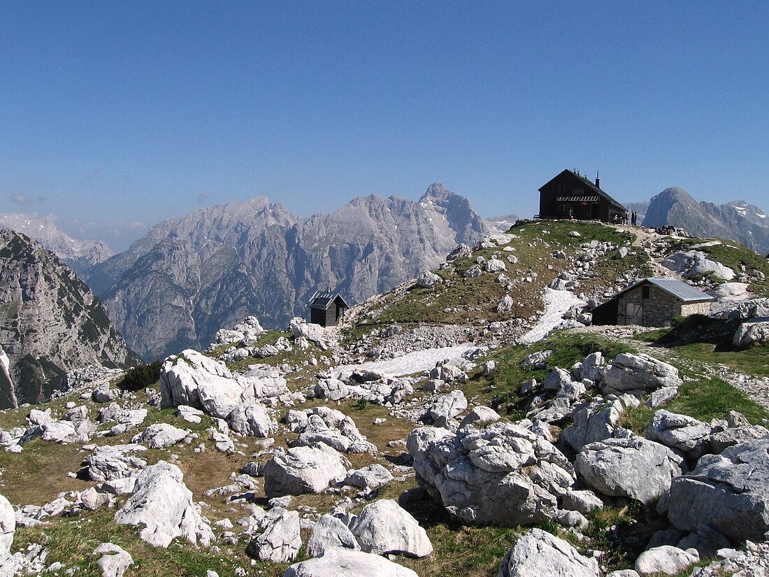 Zasavska koča na Prehodavcih