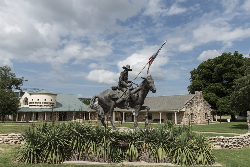 File:"Texas Ranger," San Antonio artist Don Hunt's sculpture of a 19th-Century ranger on horseback at the entrance to the Texas Ranger Hall of Fame and Museum in Waco, Texas LCCN2014633944.tif