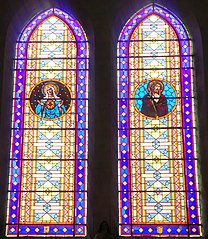 Igreja de Saint-Martin em Beaucamps-le-Vieux, cobertura de vidro do transepto 02.jpg
