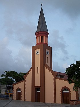 A Szeplőtelen Fogantatás templomának homlokzata.