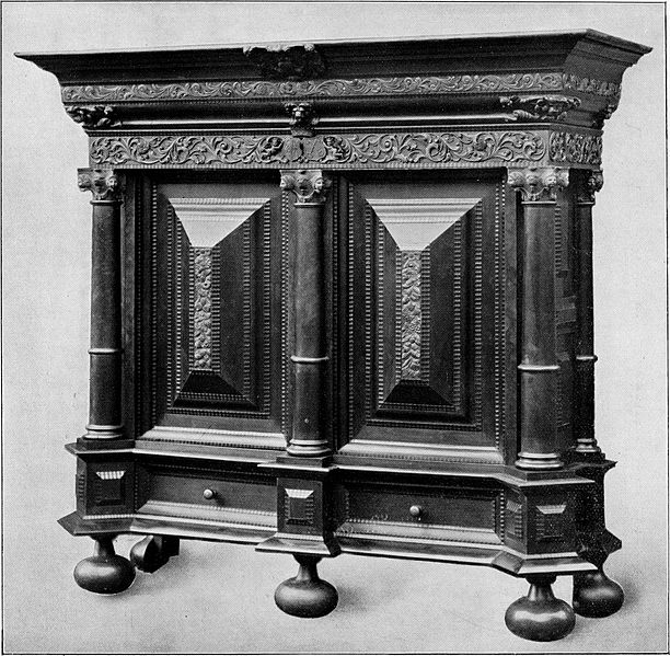 File:0475 armoire de château.jpg