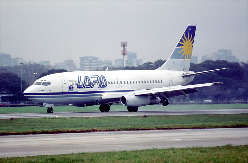 File:106ad - LAPA Boeing 737-2M6, LV-VGF@AEP,22.08.2000 - Flickr - Aero Icarus.jpg