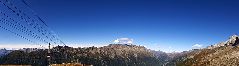 File:19-10-01-59 Vue depuis Aiguille du Midi.jpg