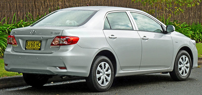 File:2010-2011 Toyota Corolla (ZRE152R MY11) Ascent sedan (2011-04-28) 02.jpg