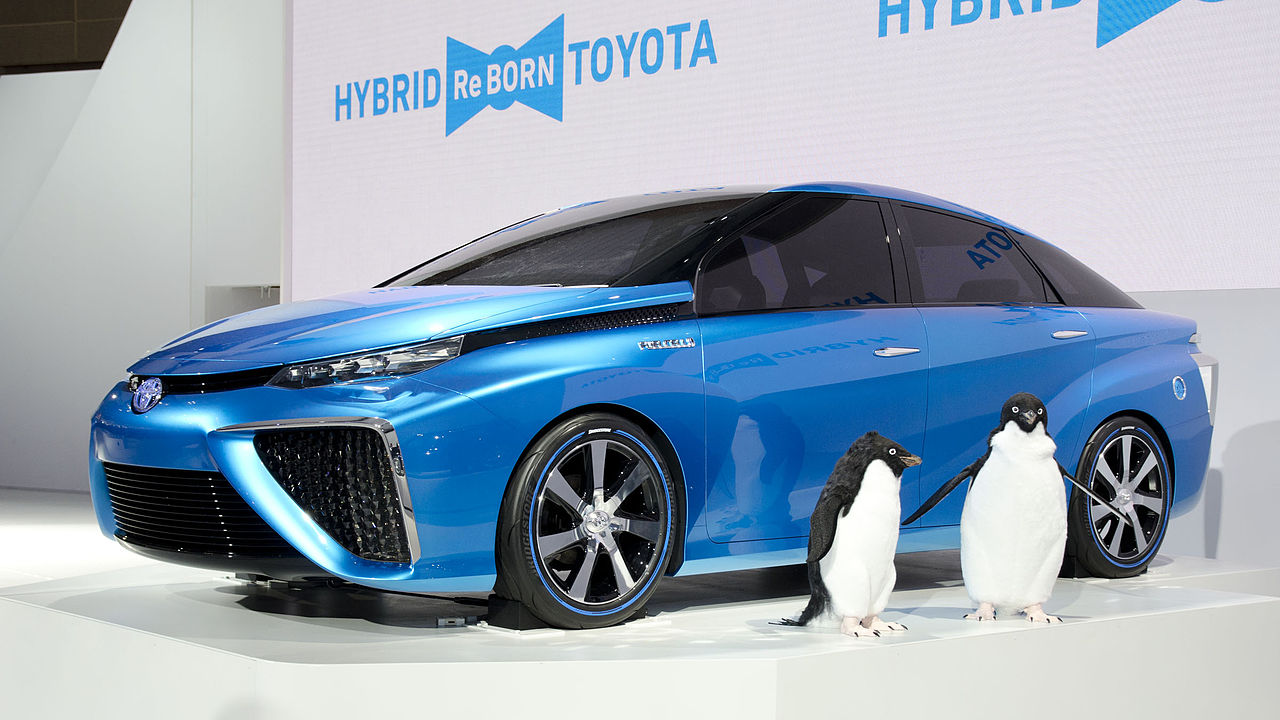 powering your home with a car like the Toyota Mirai FCV