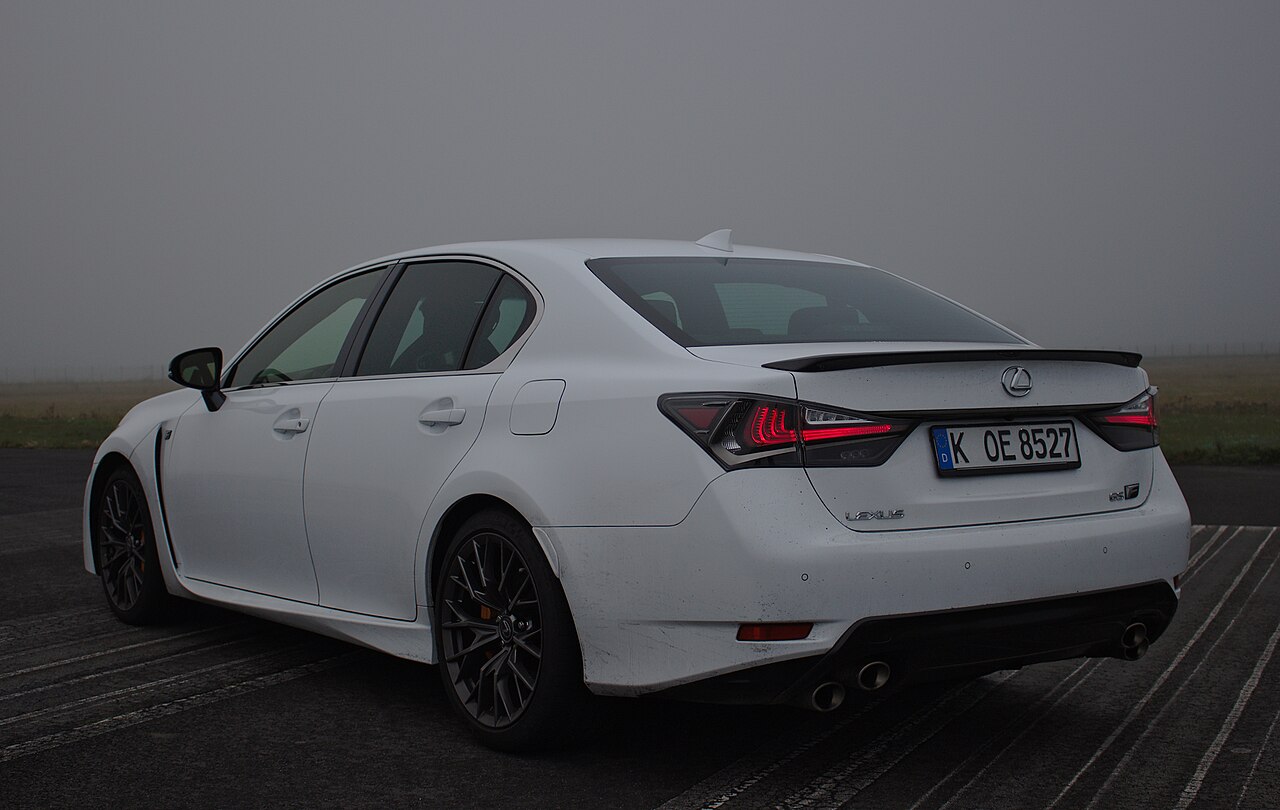 Image of 2016 Lexus GS-F Fujiweiss Heckansicht