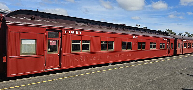 File:24AW at Moorooduc Station.jpg