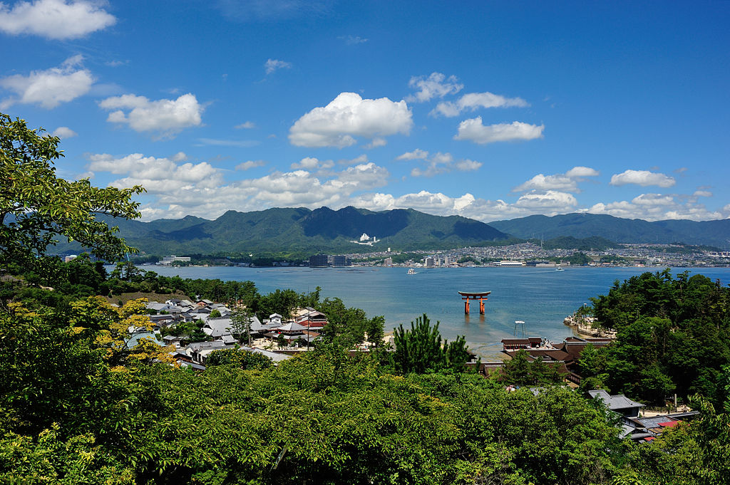 1024px-A_Miyajima_view_Itsukushima_Shrine.jpg