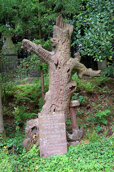 File:Achern-Illenau-Friedhof-28-Grabmal Lewis und Sophie von Harder-2020-gje.jpg