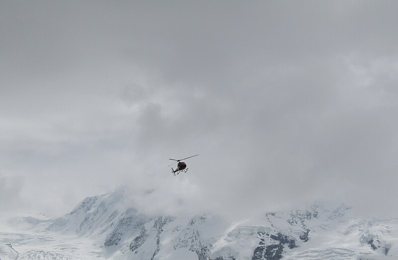 File:Airbus Helicopters H125 (HB-ZIA) der Air Zermatt (2).jpg