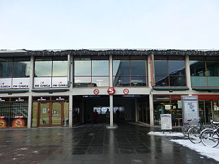 <span class="mw-page-title-main">Albertslund railway station</span> Suburban railway station in Greater Copenhagen, Denmark