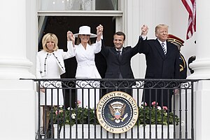 Première Présidence D'emmanuel Macron: Contexte, Élection et prise de fonction, Cabinet et conseillers