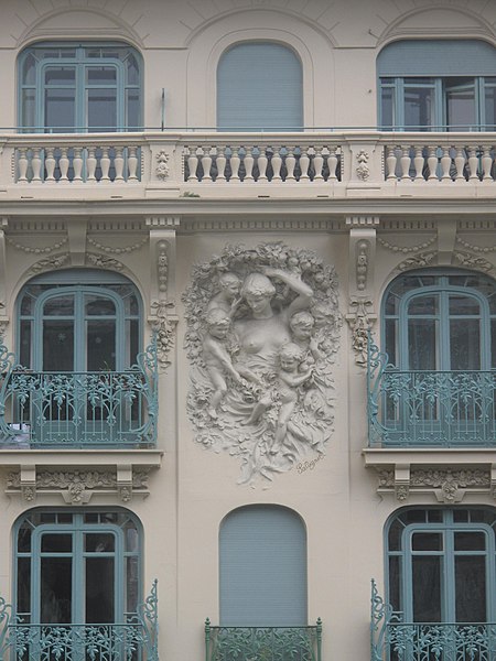 File:Art-Nouveau relief in Nice 2.jpg