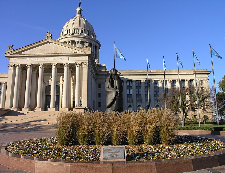 File:As Long as the Waters Flow statue with Oklahoma Capitol building in background.JPG