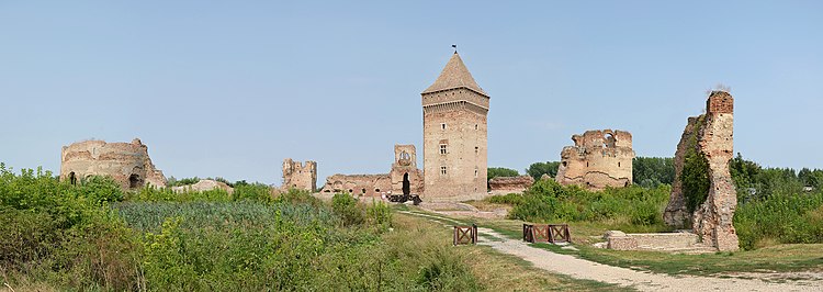 Бачская крепость (Воеводина, Сербия)
