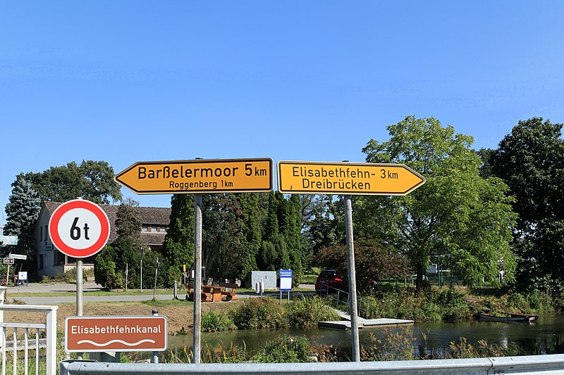 File:Barßel - Friesenstraße + Osterhausener Brücke 01 ies.jpg