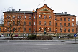 Barnbördshuset från Övre Husargatan.