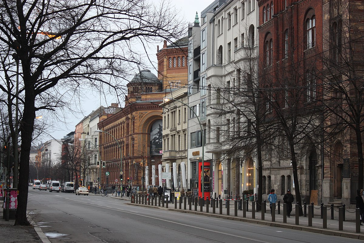 File:Berlin-Mitte, Oranienburger Straße, middle part.JPG - Wikimedia Common...