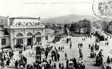 Links das Empfangsgebäude der EST, rechts ein Zug der Bahn nach Retournemer, vor 1914