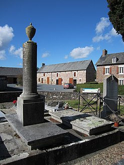 Colonne funéraire de Julien-Odet Leboucher.